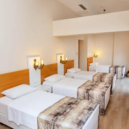 Baron & 4* İstanbul