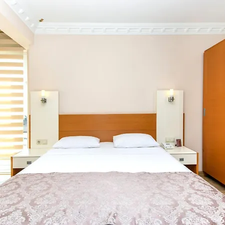 Baron & Otel 4*